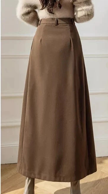 Eleganter Faltenrock im Maxi-Stil