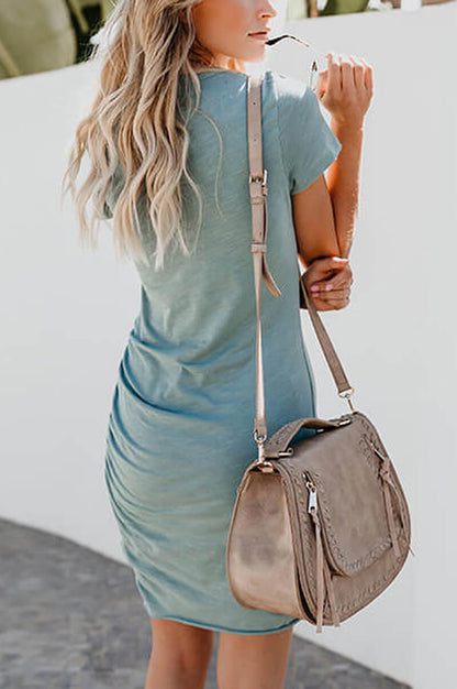 Modernes T-Shirt-Kleid – Schlicht & Asymmetrisch