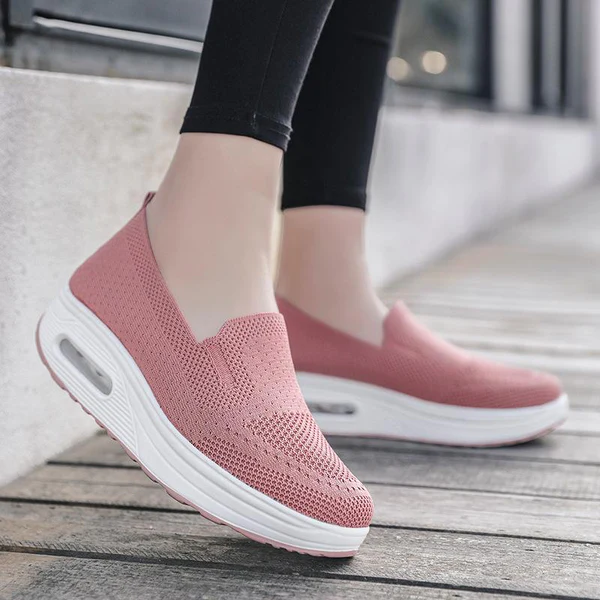 Leichtfüßige Eleganz: Slip-On-Atmungsaktive Sneaker